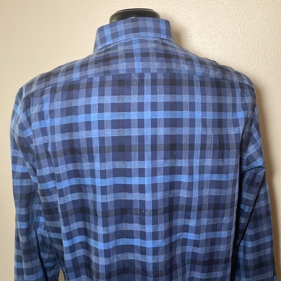 Untuckit Long Sleeve Button Down Shirt Size Large - Picture 5 of 7